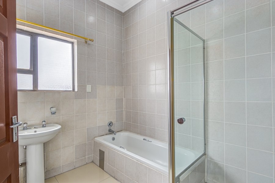 6 Bedroom Property for Sale in Summerset Gauteng