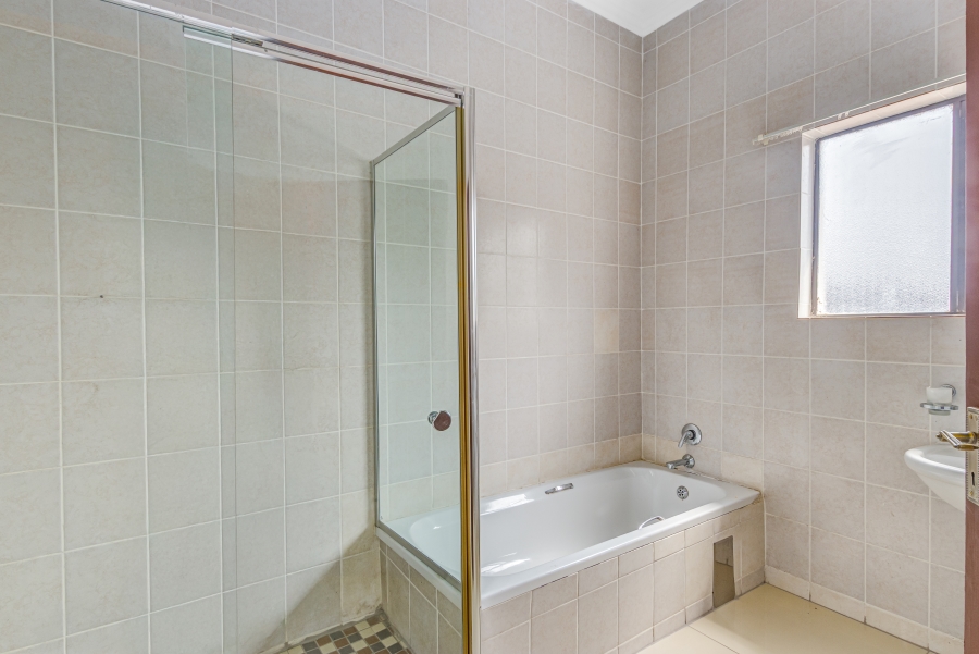 6 Bedroom Property for Sale in Summerset Gauteng