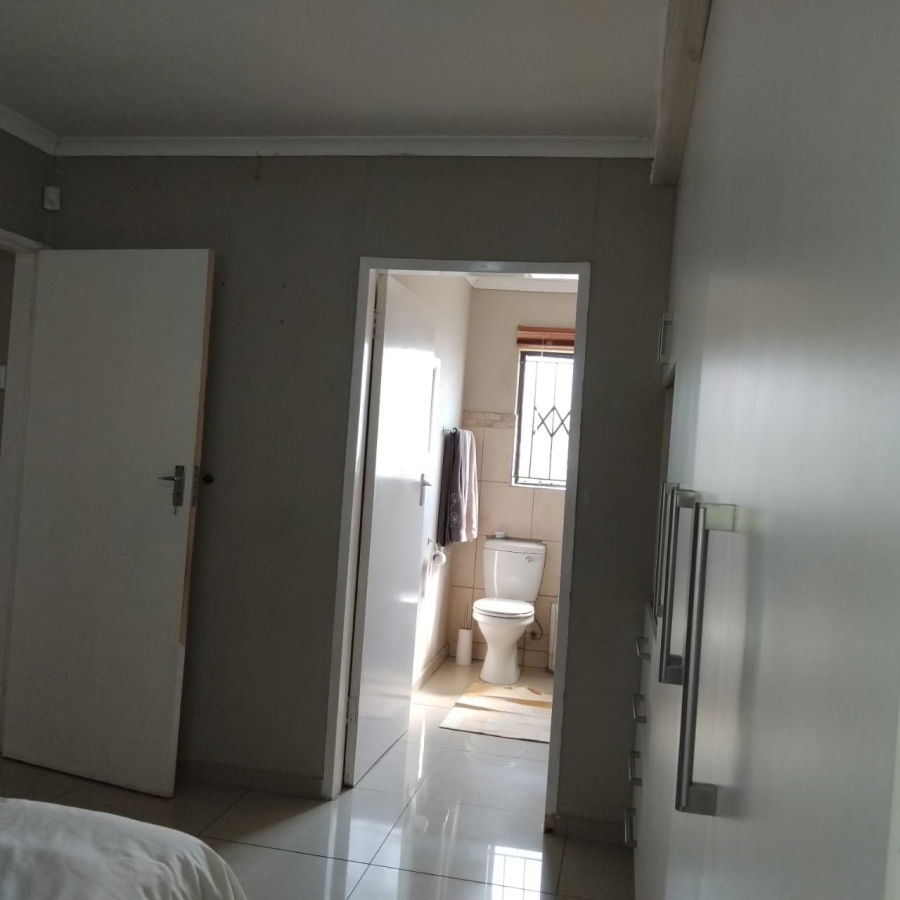 3 Bedroom Property for Sale in Blue Hills Gauteng