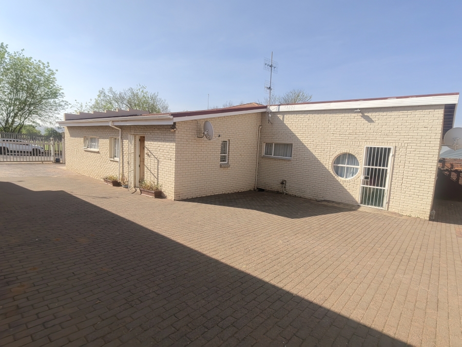 3 Bedroom Property for Sale in Rensburg Gauteng