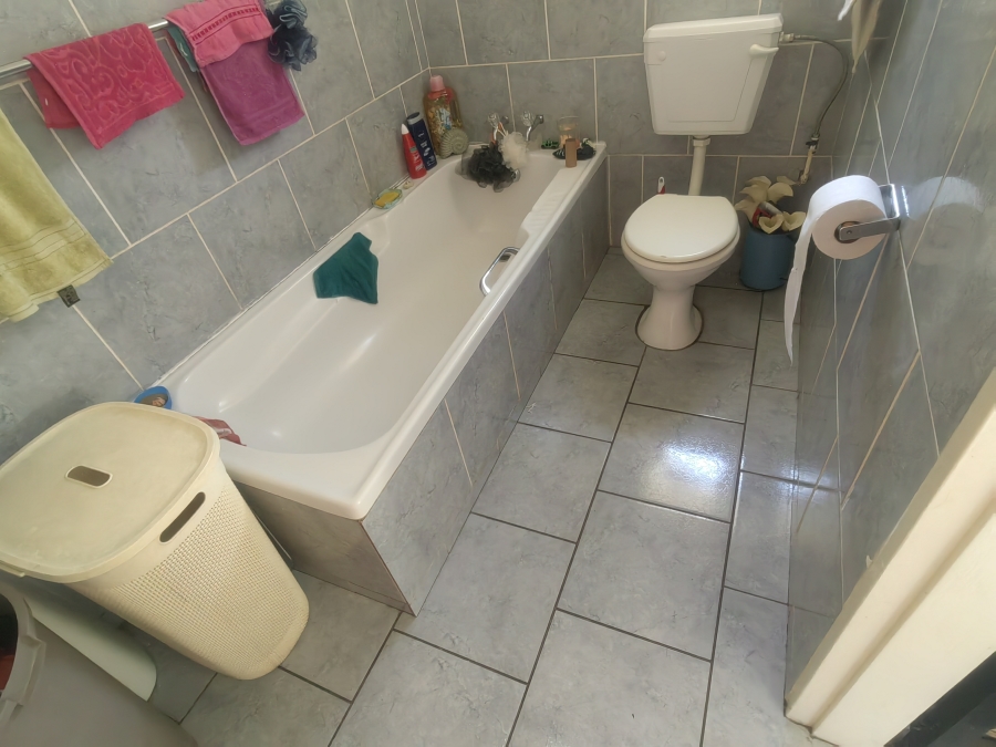 3 Bedroom Property for Sale in Rensburg Gauteng
