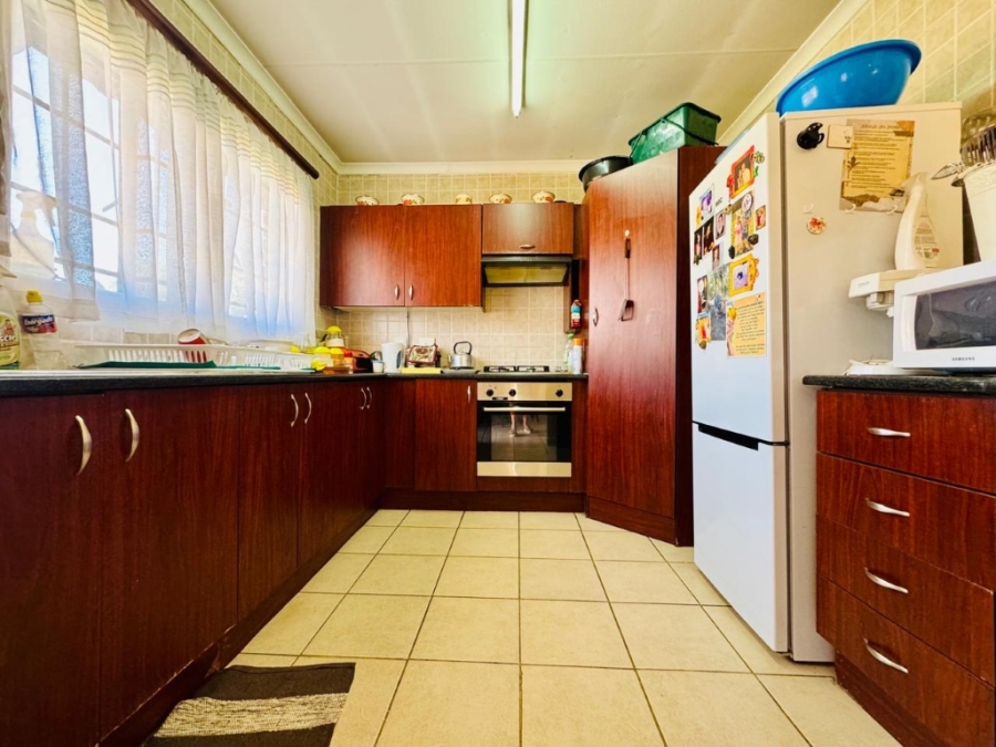 2 Bedroom Property for Sale in Montana Tuine Gauteng