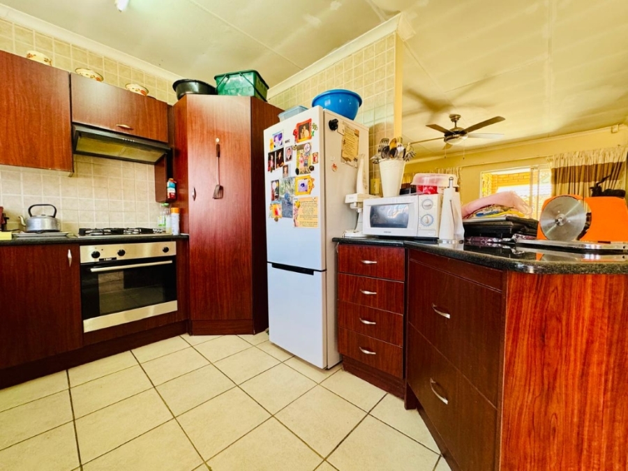 2 Bedroom Property for Sale in Montana Tuine Gauteng