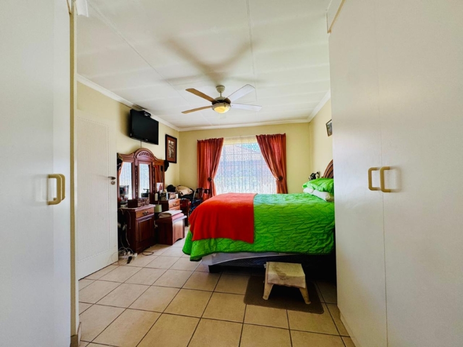 2 Bedroom Property for Sale in Montana Tuine Gauteng