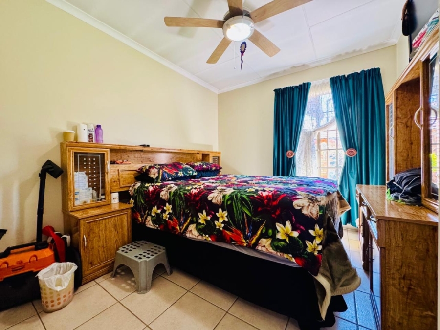 2 Bedroom Property for Sale in Montana Tuine Gauteng