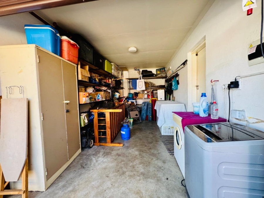 2 Bedroom Property for Sale in Montana Tuine Gauteng