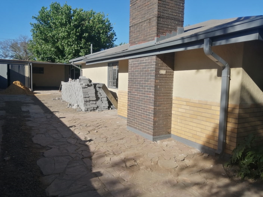 4 Bedroom Property for Sale in Vanderbijlpark CW 5 Gauteng