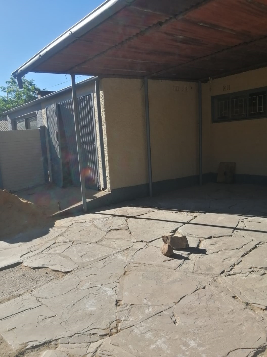 4 Bedroom Property for Sale in Vanderbijlpark CW 5 Gauteng