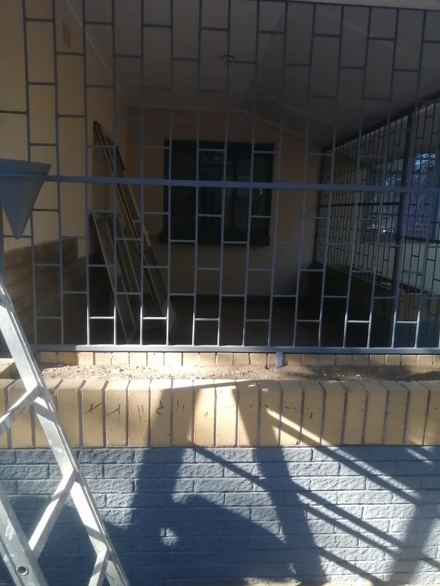 4 Bedroom Property for Sale in Vanderbijlpark CW 5 Gauteng