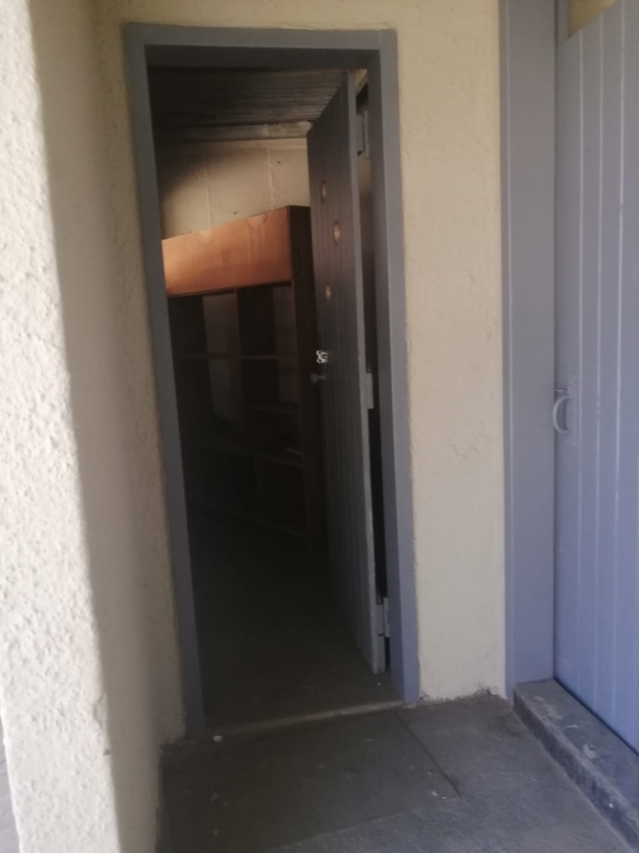 4 Bedroom Property for Sale in Vanderbijlpark CW 5 Gauteng