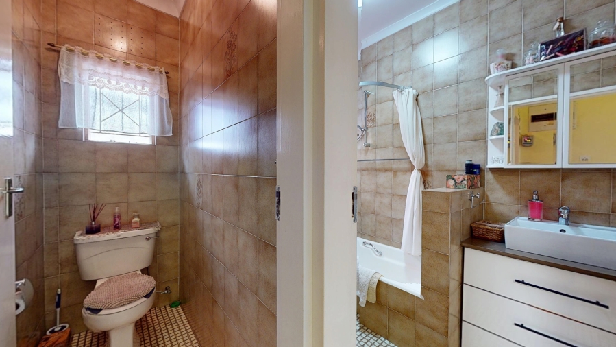 4 Bedroom Property for Sale in Parkdene Gauteng