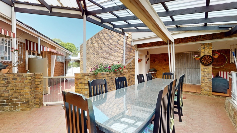 4 Bedroom Property for Sale in Parkdene Gauteng