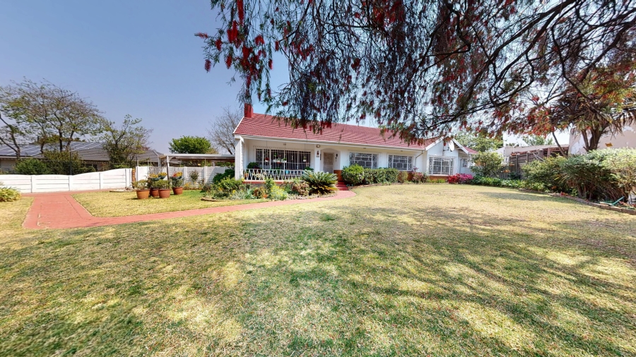 4 Bedroom Property for Sale in Parkdene Gauteng