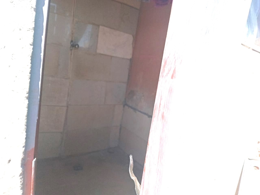10 Bedroom Property for Sale in Clayville Gauteng