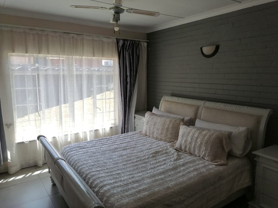 3 Bedroom Property for Sale in Birchleigh Gauteng