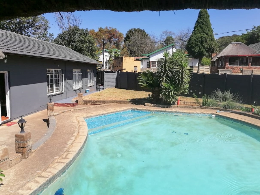 3 Bedroom Property for Sale in Birchleigh Gauteng