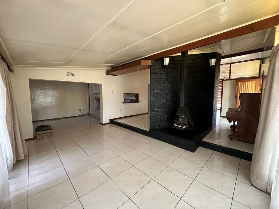 4 Bedroom Property for Sale in Three Rivers Gauteng
