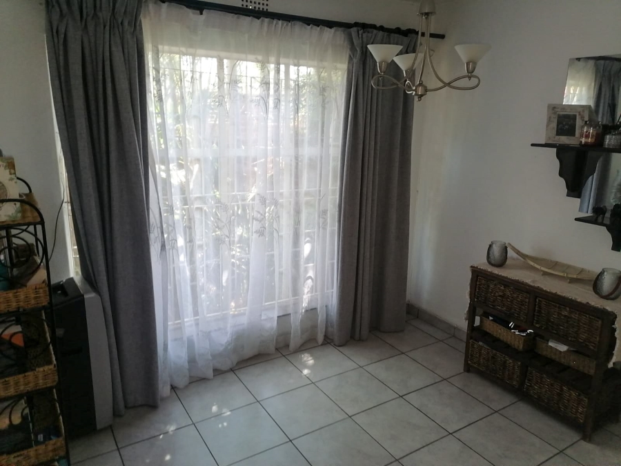 3 Bedroom Property for Sale in Birchleigh Gauteng
