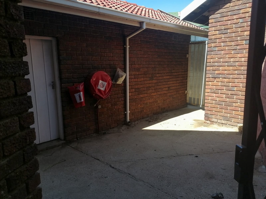 3 Bedroom Property for Sale in Birchleigh Gauteng