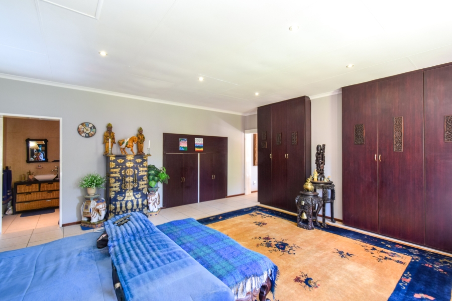 4 Bedroom Property for Sale in Rietvalleirand Gauteng
