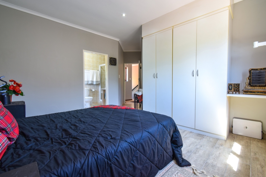 4 Bedroom Property for Sale in Rietvalleirand Gauteng