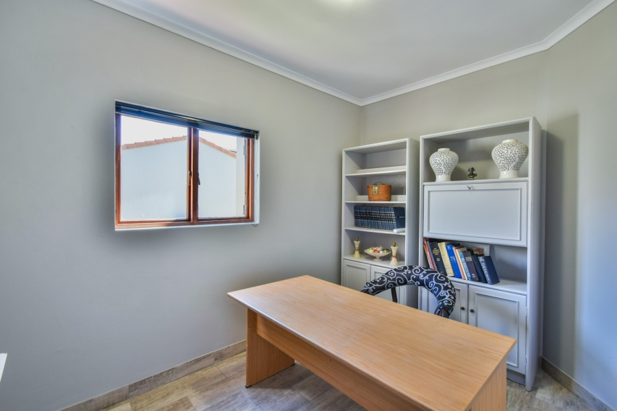 4 Bedroom Property for Sale in Rietvalleirand Gauteng