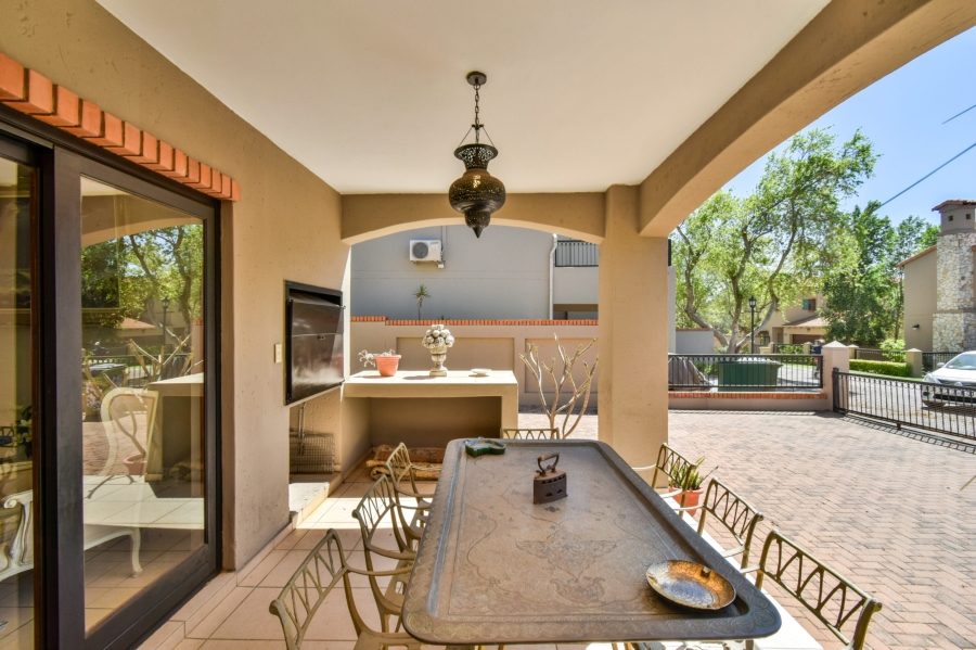 4 Bedroom Property for Sale in Rietvalleirand Gauteng