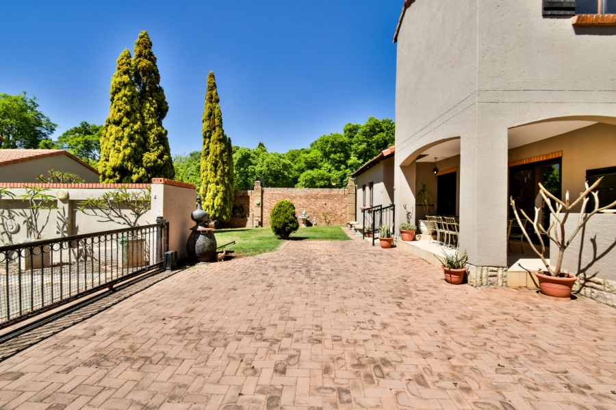4 Bedroom Property for Sale in Rietvalleirand Gauteng