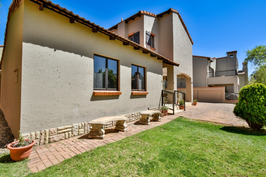 4 Bedroom Property for Sale in Rietvalleirand Gauteng