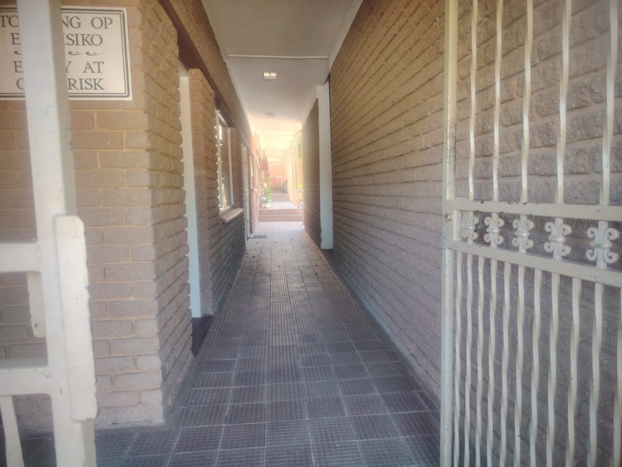 2 Bedroom Property for Sale in Greenhills Gauteng