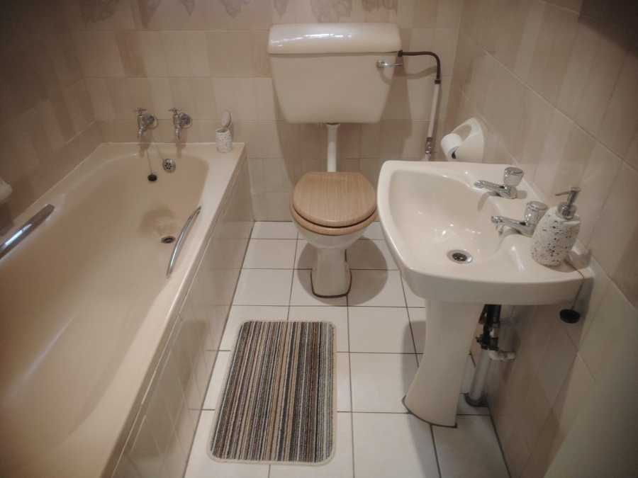 2 Bedroom Property for Sale in Greenhills Gauteng