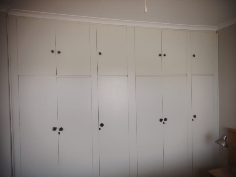 2 Bedroom Property for Sale in Greenhills Gauteng