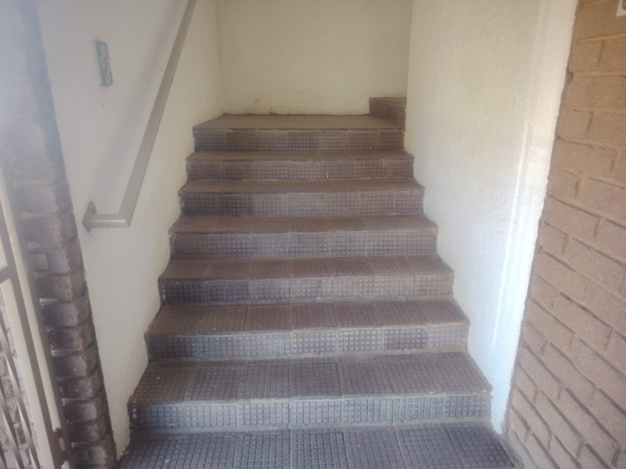 2 Bedroom Property for Sale in Greenhills Gauteng