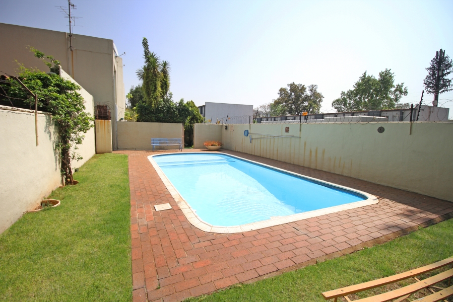 2 Bedroom Property for Sale in Albertville Gauteng