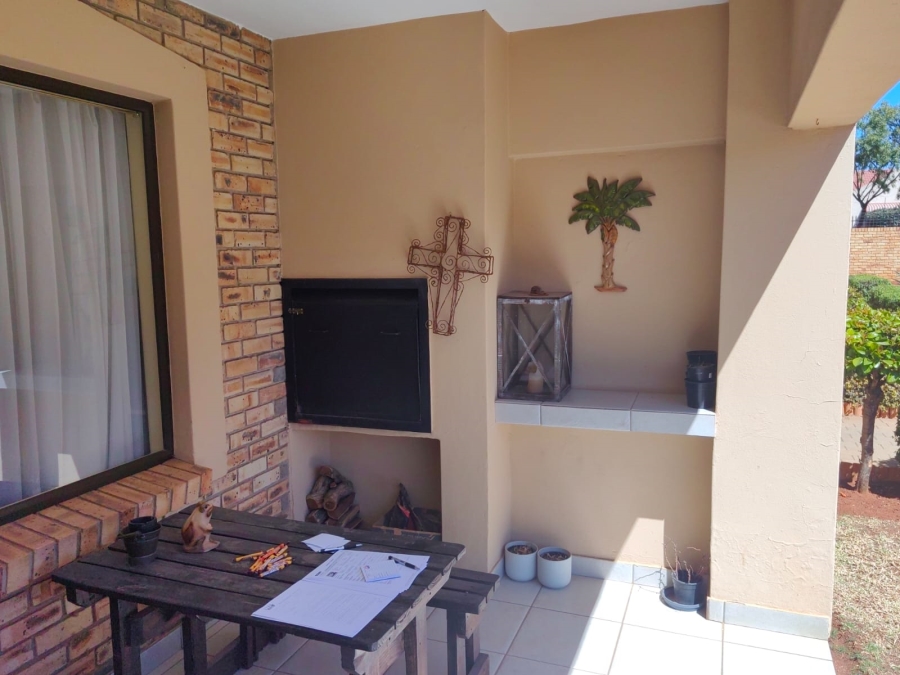 2 Bedroom Property for Sale in Randpoort Gauteng