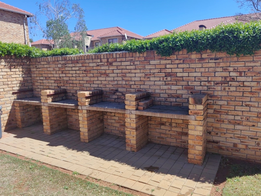 2 Bedroom Property for Sale in Randpoort Gauteng