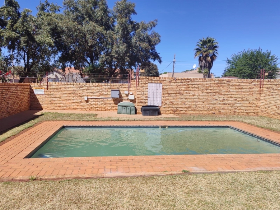 2 Bedroom Property for Sale in Randpoort Gauteng