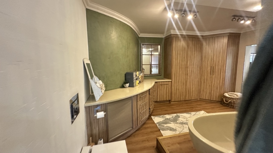 4 Bedroom Property for Sale in Midstream Estate Gauteng