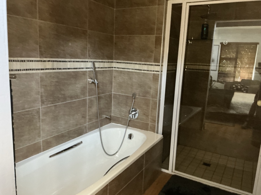 4 Bedroom Property for Sale in Midstream Estate Gauteng