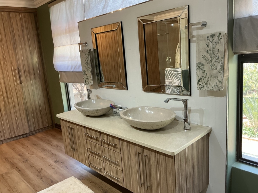 4 Bedroom Property for Sale in Midstream Estate Gauteng