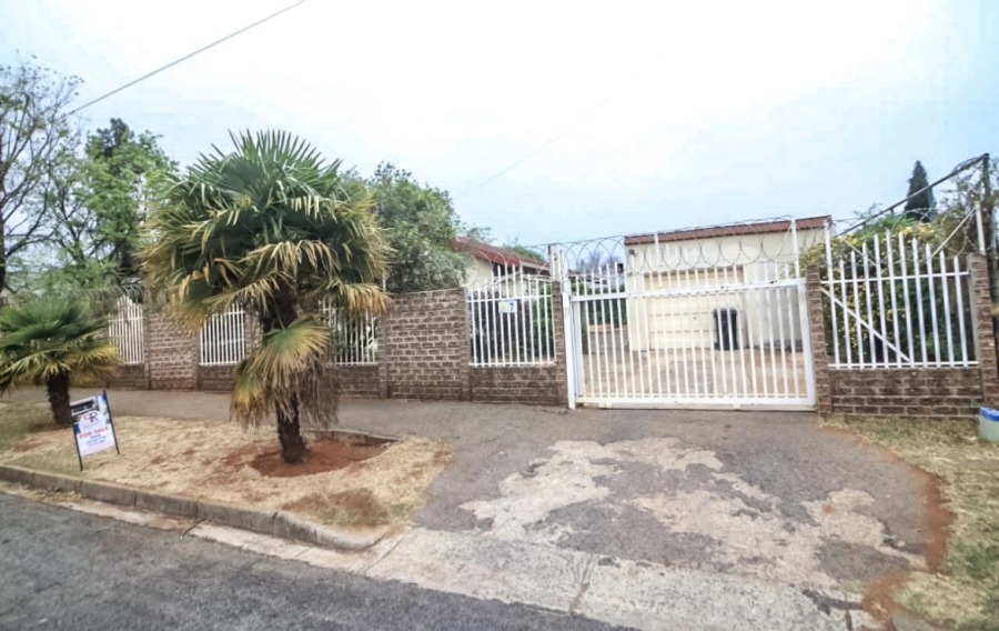 3 Bedroom Property for Sale in Wychwood Gauteng