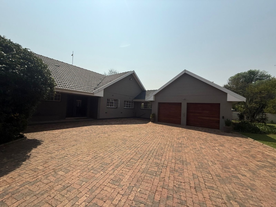 4 Bedroom Property for Sale in Three Rivers Gauteng
