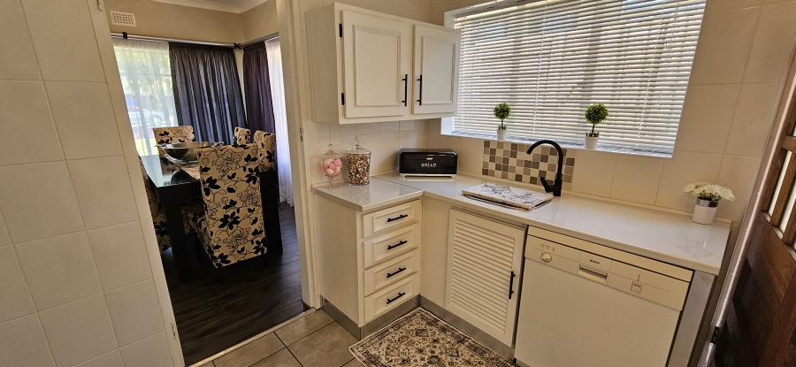 3 Bedroom Property for Sale in South Crest Gauteng