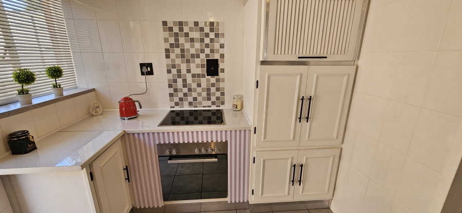 3 Bedroom Property for Sale in South Crest Gauteng