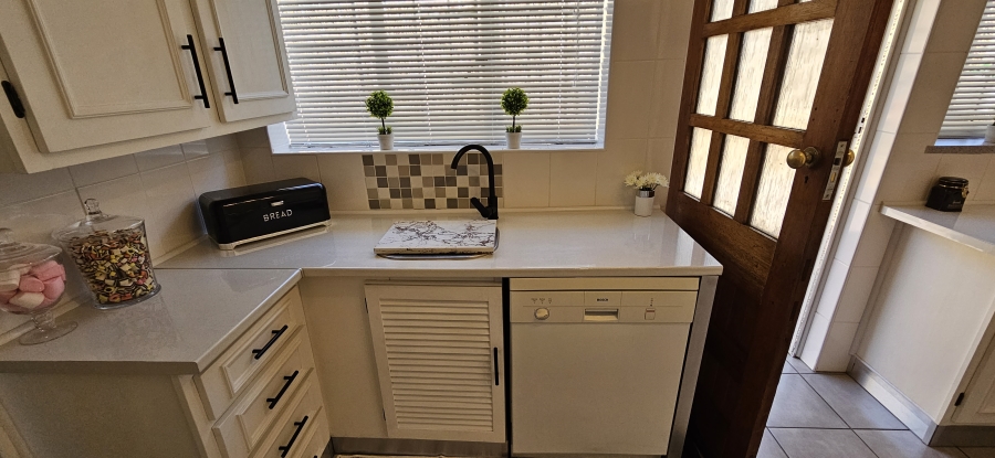3 Bedroom Property for Sale in South Crest Gauteng