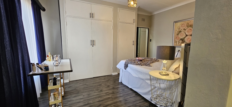 3 Bedroom Property for Sale in South Crest Gauteng