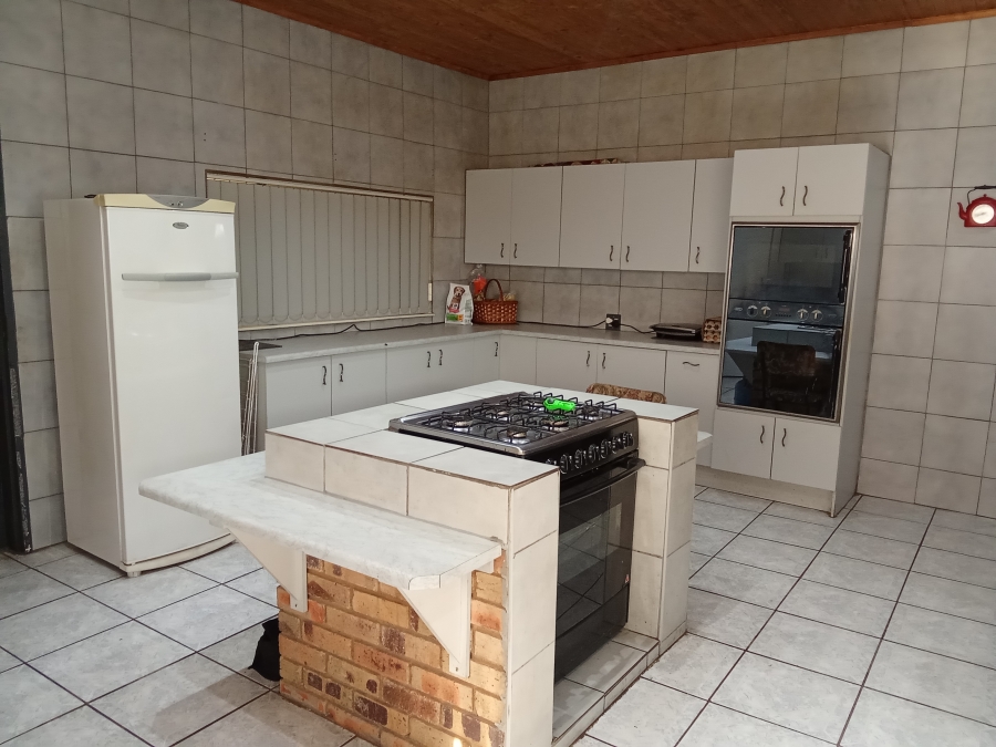 4 Bedroom Property for Sale in Lindhaven Gauteng