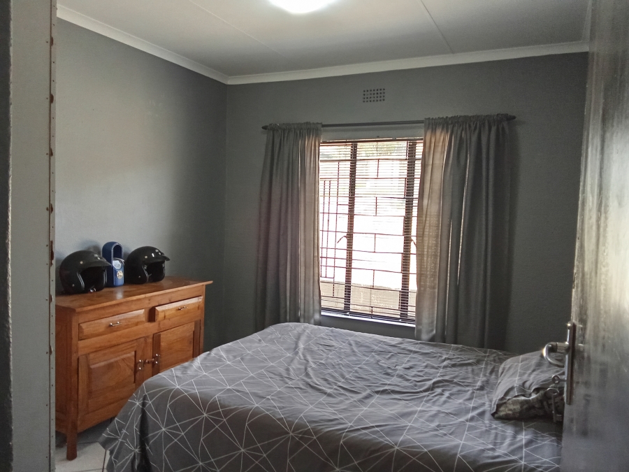 4 Bedroom Property for Sale in Lindhaven Gauteng