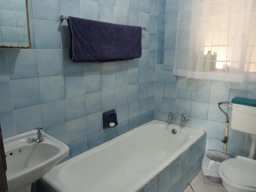 4 Bedroom Property for Sale in Lindhaven Gauteng