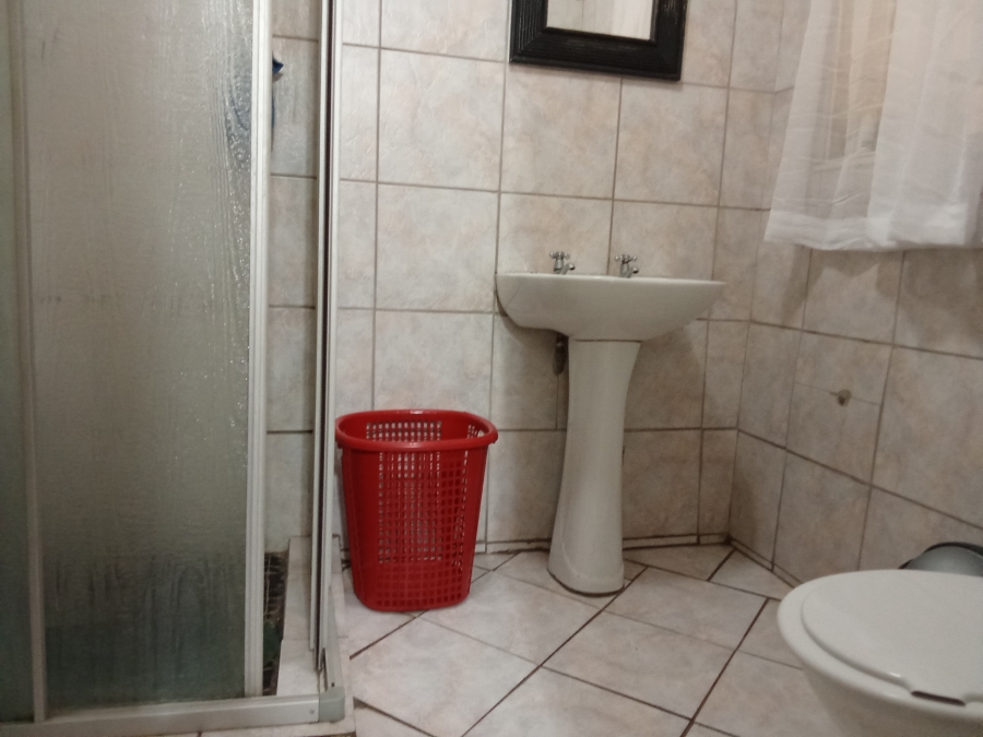 4 Bedroom Property for Sale in Lindhaven Gauteng